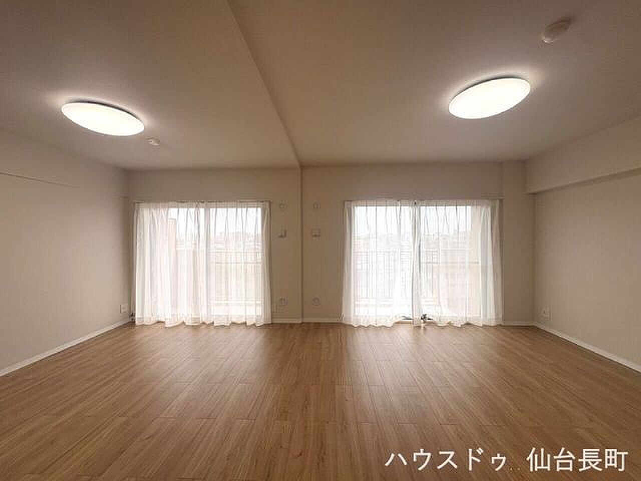 21.6帖の床を、一直線に走り抜ける